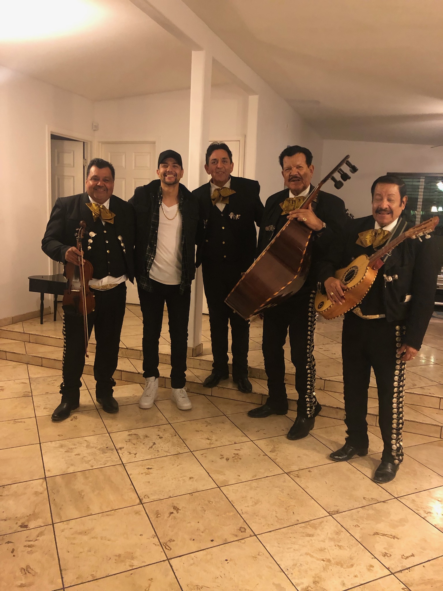 New Year's Celebrations in Mexico! - Mariachi Alegre De Tucson