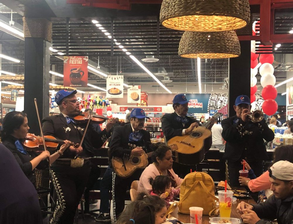 Romance and Mariachi: Mariachi Bands Playing in Tucson Restaurants