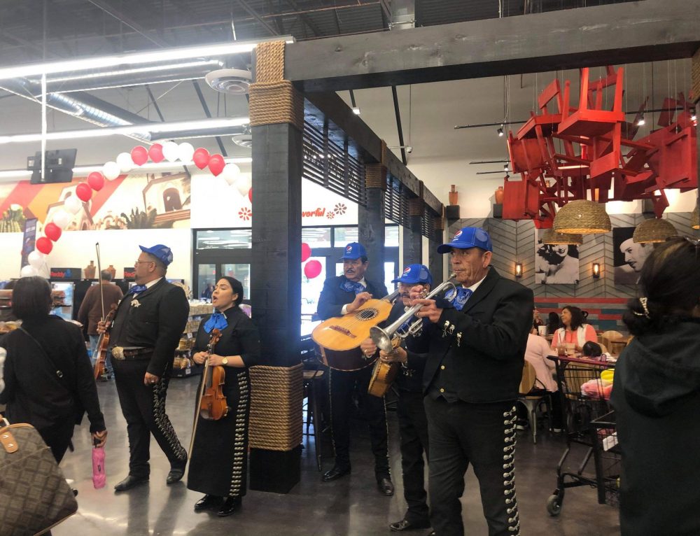 Get Mariachi Alegre de Tucson to Give a Thrilling Welcoming